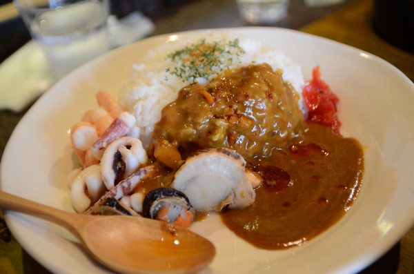 田村岩太郎商店(北海道積丹)の浜カレーは絶品。朝うにぶっかけ丼が無くても大丈夫!(2014年版)