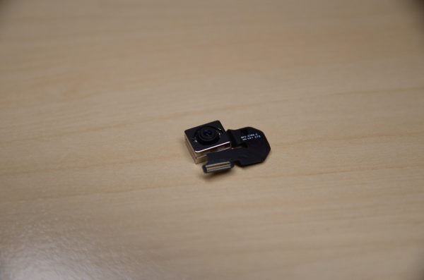 iPhone 6 Plusカメラモジュール交換(内部のゴミのため)